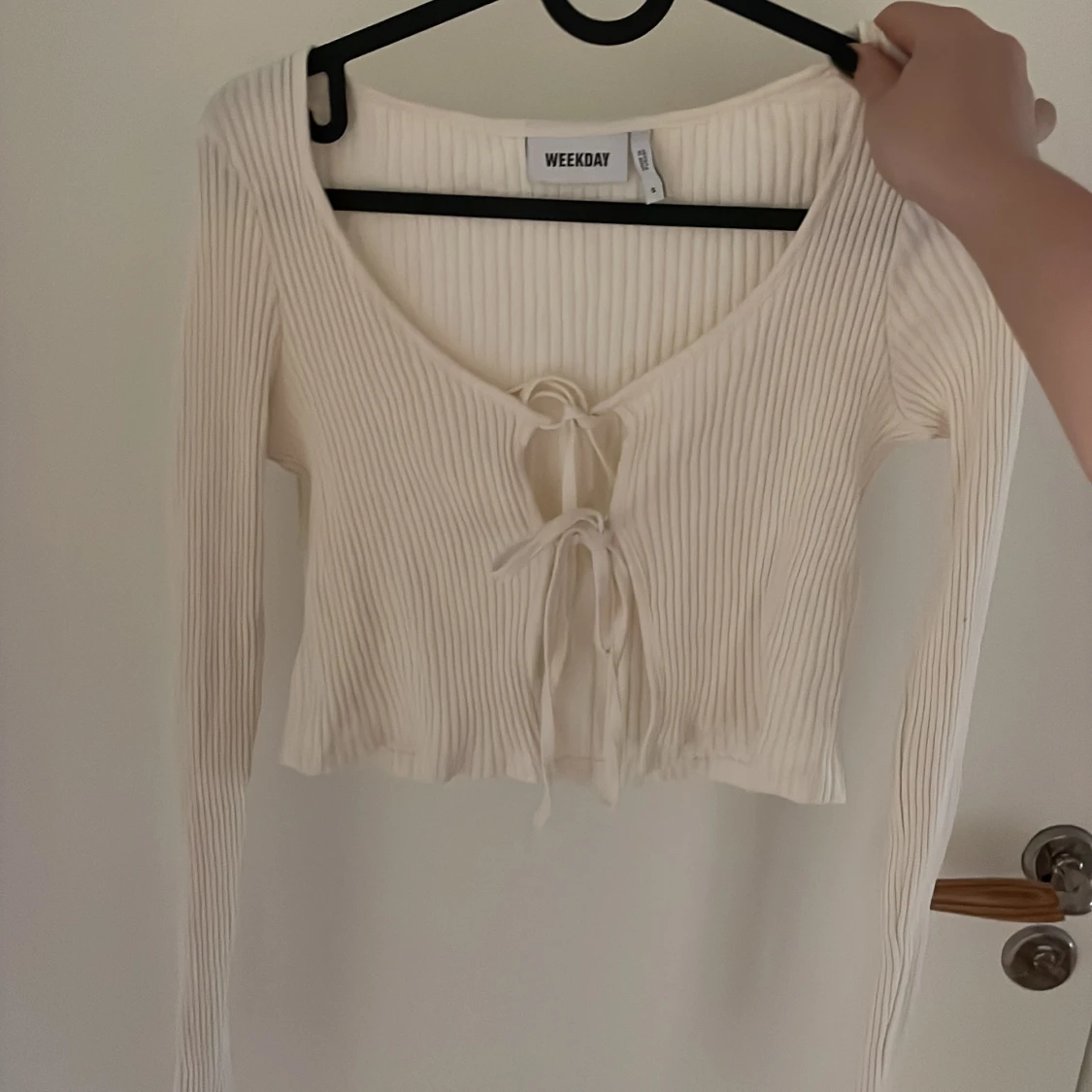 Tröja med snören. Storlek S