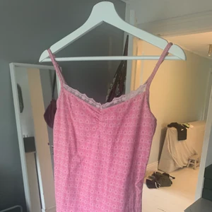 Rosa linne - Jättefint rosa linne som knappt är användt🎀 perfekt skick!