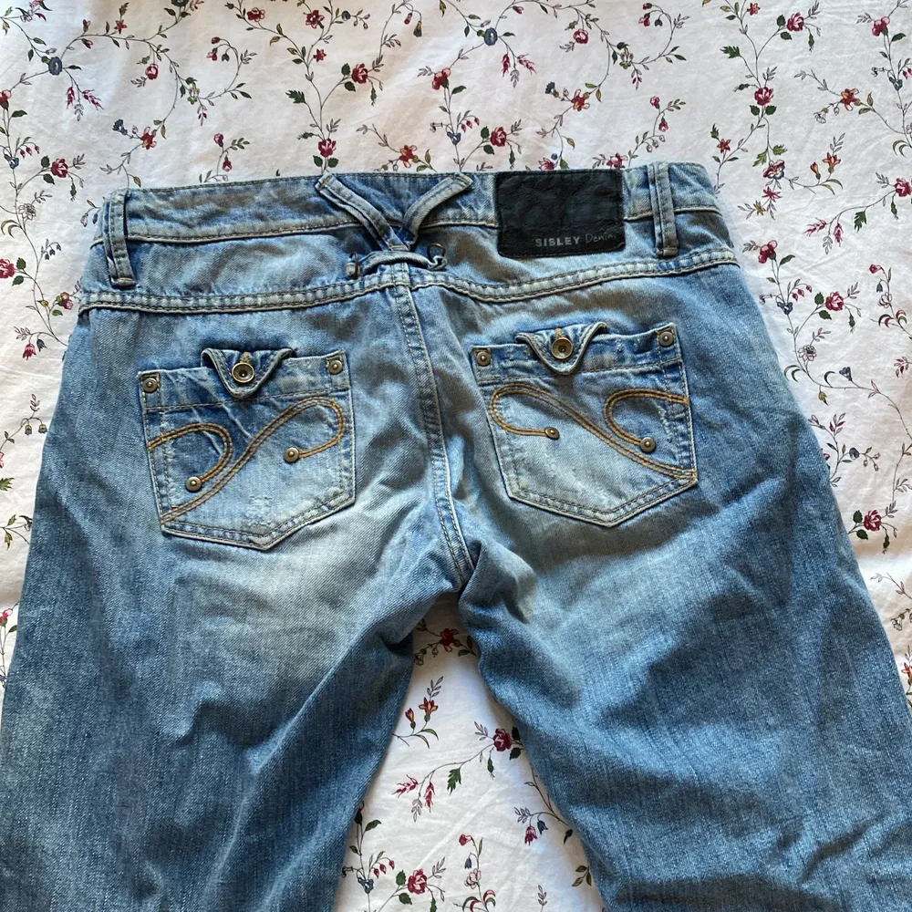 Ett par nästan oanvända jeans från sisley denim. Jeans & Byxor.