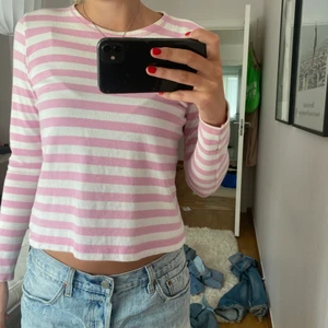 Randig tröja - Randig tröja från ganni