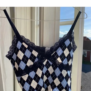 H&M linne - Lägger ut igen pga oseriösa köpare. Fint och rätt oanvänt linne från h&m☺️