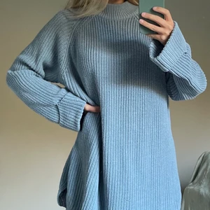 Klänning  - Stickad klänning, super skönt material och så mysig. Jag är en xs och 163cm lång