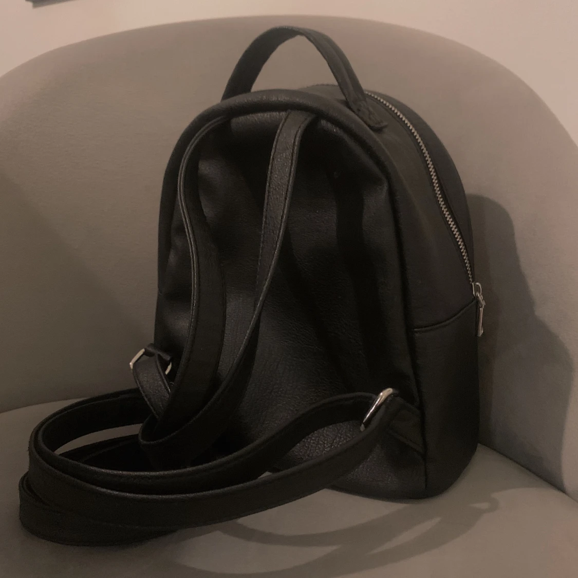 Väska i skinnimitation  - 91