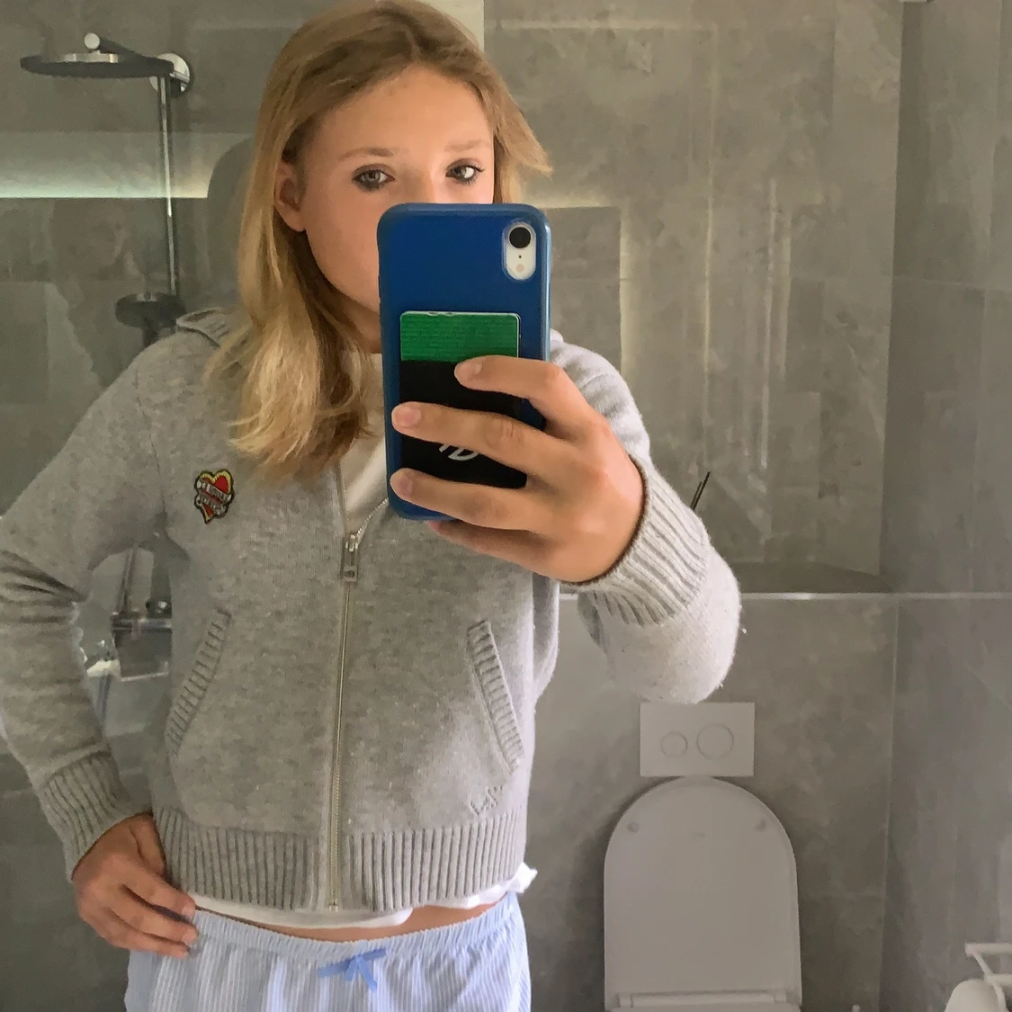 TRYCK IT PÅ KÖP DIREKT Säljer nu denna Zadig tröjan i stl 14år-s