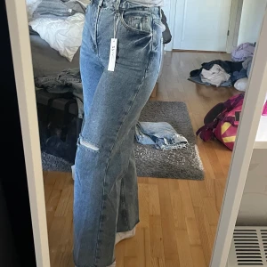 Vida jeans  - Vida blå jeans, helt oanvända, i storlek 36! Lite små för mig men väldigt bekväma 💕💕