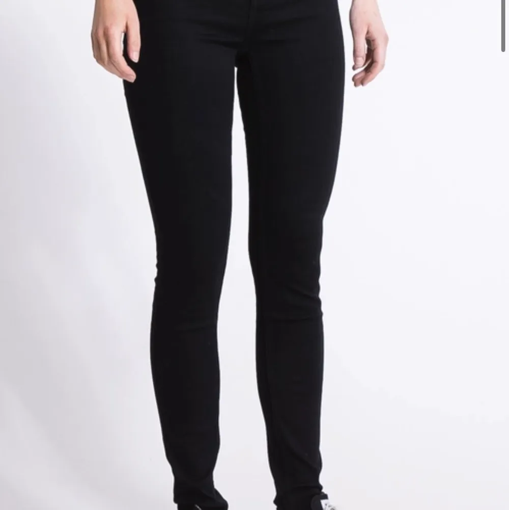Svarta helt nya jeans från lager 157 . Jeans & Byxor.