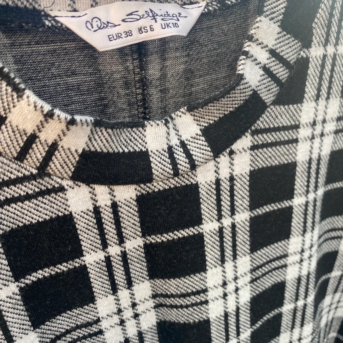 Miss Selfridges - 91