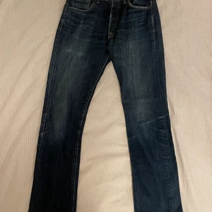 Levi’s Jeans - Säljer min Levi’s Jeans då de blivit för små. Sköna jeans med regular fit.