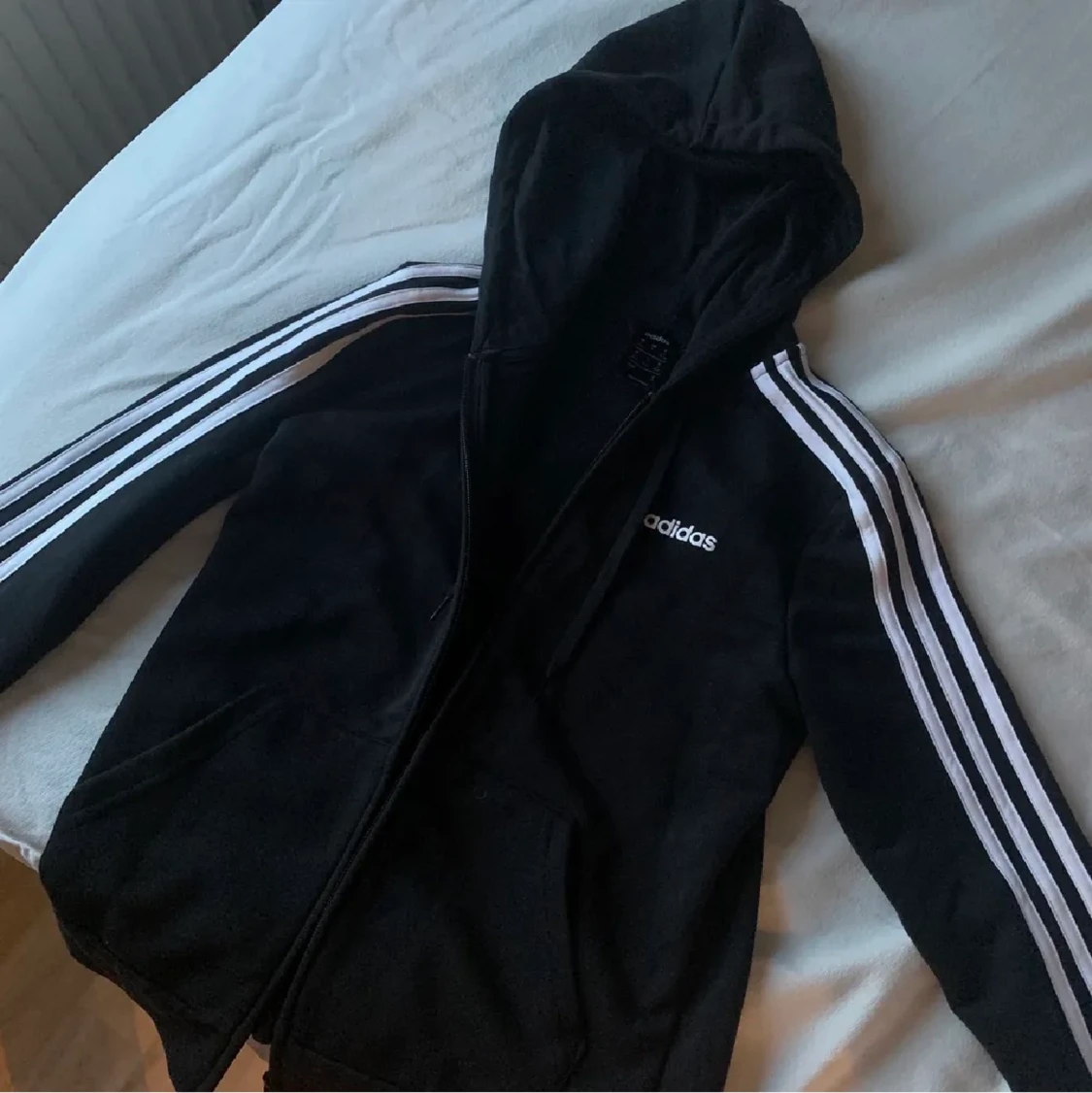 Adidas hoodie - 90