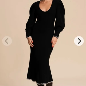 Hourglass dress - ADOORE - Säljer min Adoore klänning. Kommer ej till användning. Använd Max 3 gånger. Nypris 1595kr