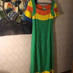 Vintage 70-tal klänning  - Färgsprakande klänning från 70- talet 