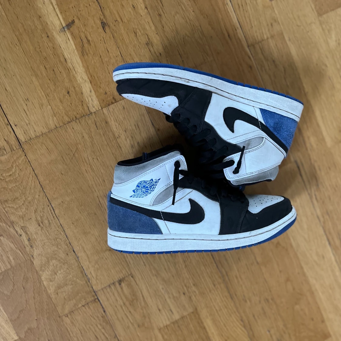 Säljer mina Jordan 1s!