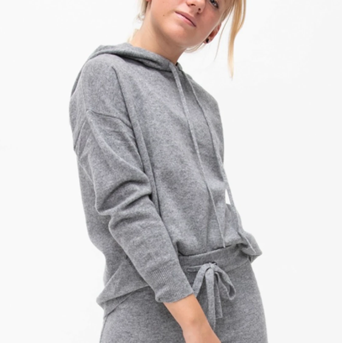 Lisa yang hoodie  - 90