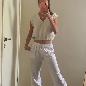 Stickad topp - Söt stickad topp i ullblandning från Ginas premium quality kollektion🤍 Nypriset låg på omkring 400kr!