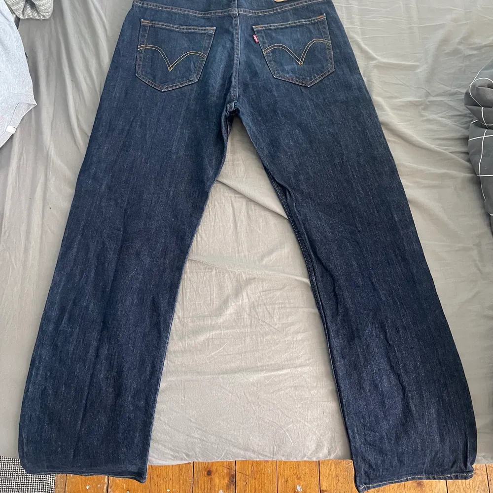 Ett par Levis 752 jeans nästan aldrig använda, nyskick. Jeans & Byxor.