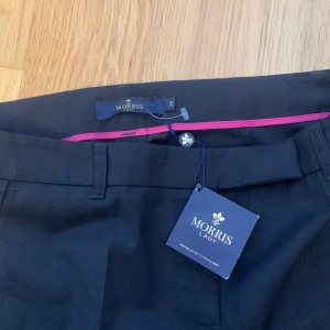 Kostymbyxor ifrån Morris  - Ett par Helt nya super fina  kostym byxor märke  Morris storlek 36