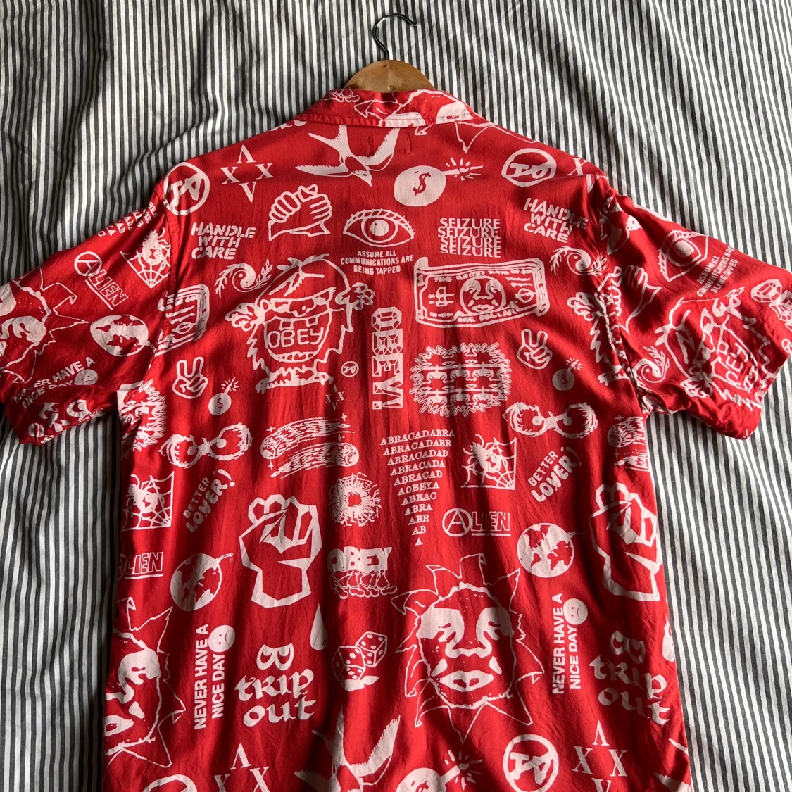 Obey skjorta M - 90