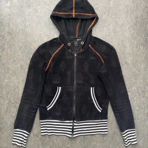 Just Cavalli hoodie - Otrolig hoodie från just Cavalli. Vintage. Tyvärr för liten för mig. 