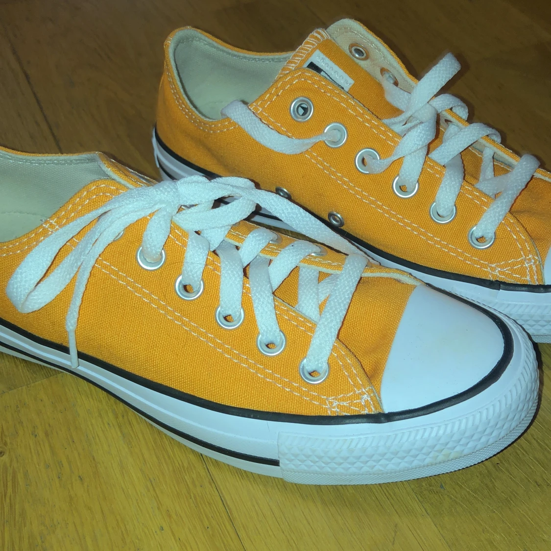 Helt nya Converse skor