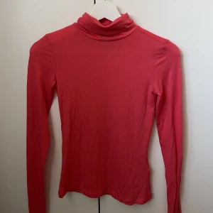 Tröja - Tröja från Gina i storlek xxs. Aldrig använd 