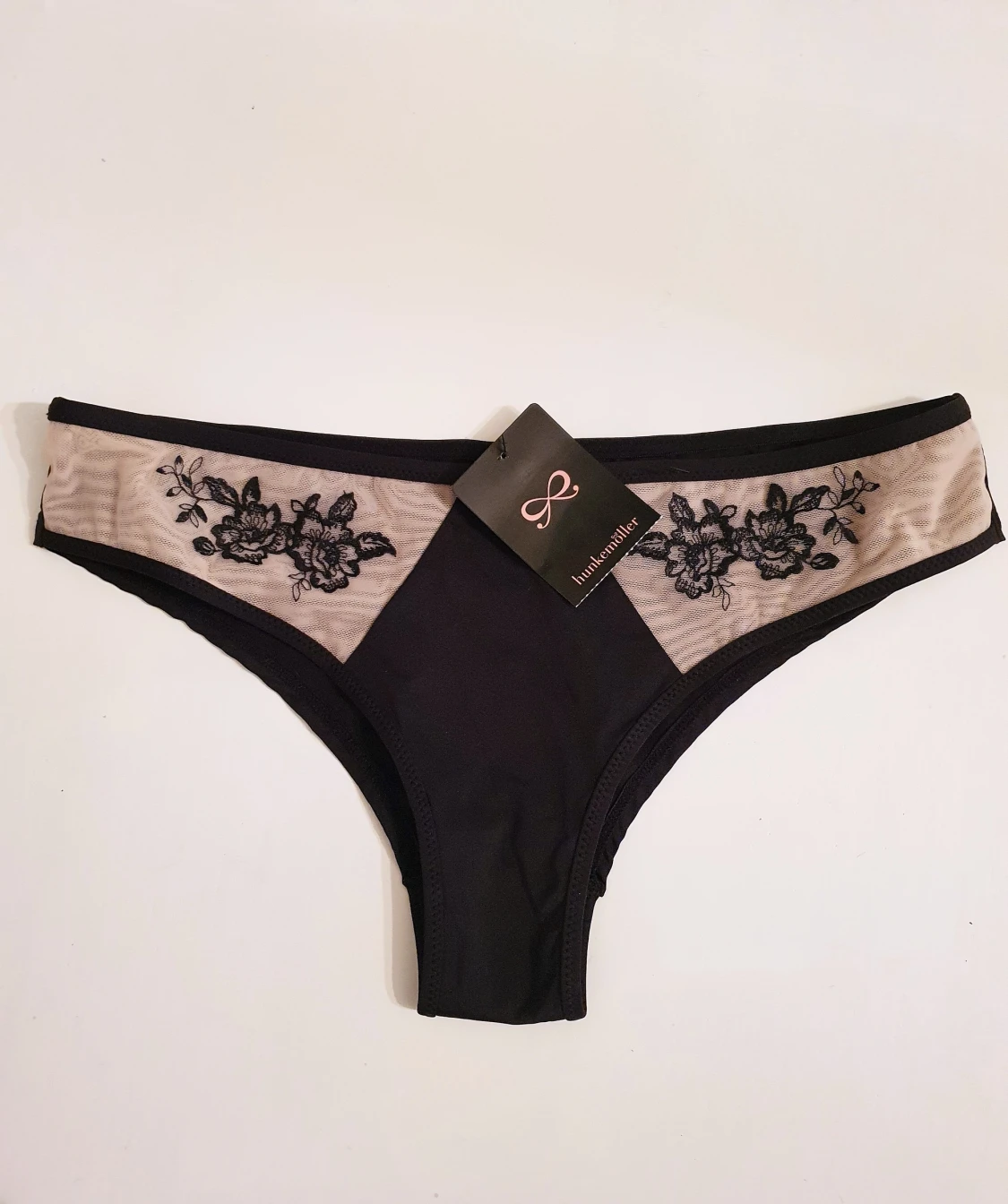 Helt ny Hunkemöller Florence brazilian-trosa i storlek M