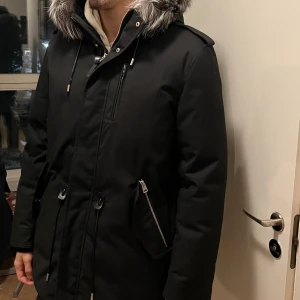 Mackage jacket Seth-DXR - Jackan är som ny. Kemtvättad och inga skador Storlek 42 (Large). 