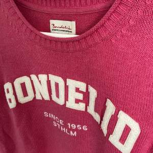 Stickad rosa tröja från Bondelid. Sparsamt använd ☺️Köpare står för frakt. 