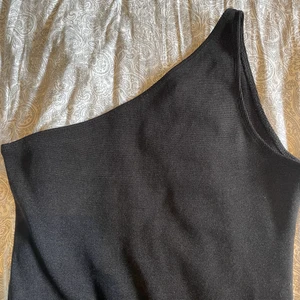 Svart body  - Jätte fin svart body 