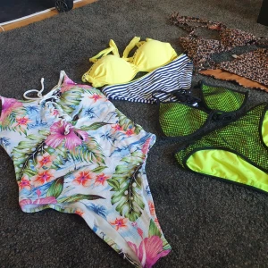 Bikinis XS-S - Begagnade, säljer dessa billigt. Olika storlekar från XS-S. Säljer för 20 kr per set eller 50kr för allt 🥰 