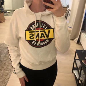 Vans hoodie - Superskön hoodie från Vans. Storlek S. Fint skick! 