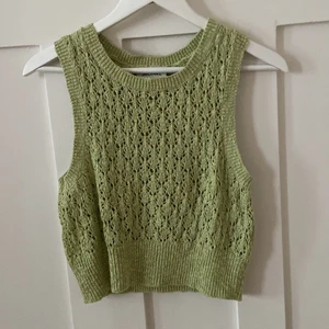 Stickad väst - Fin stickad väst