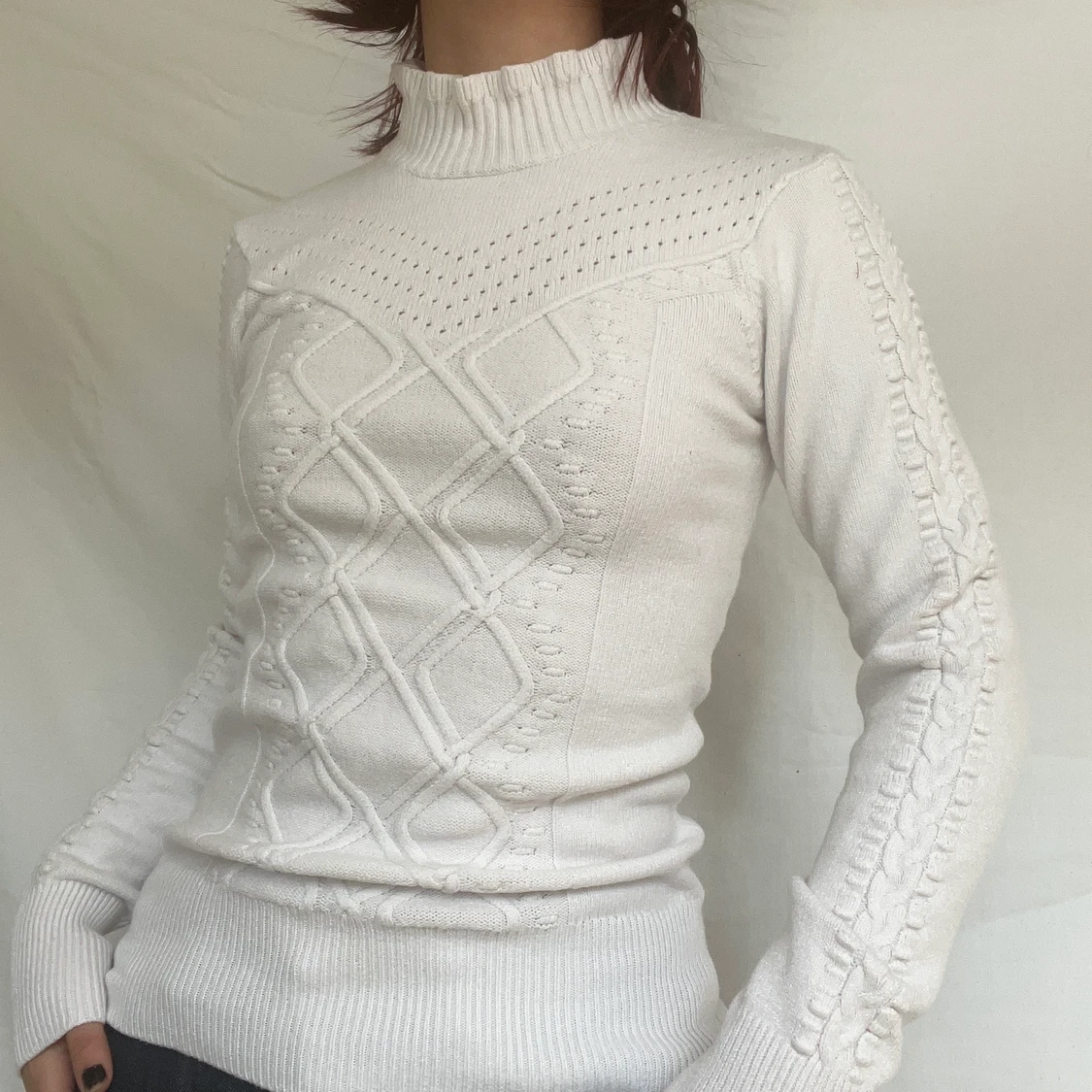 Vit stickad tröja