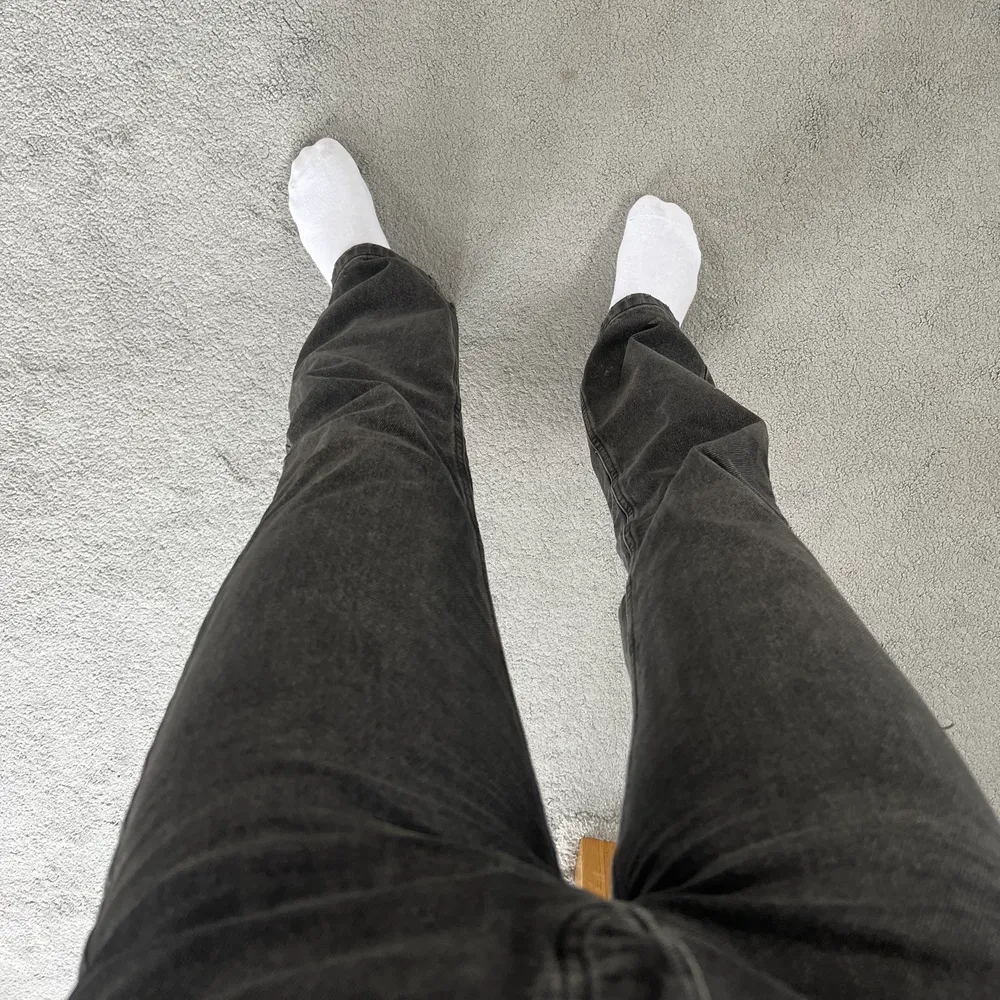 Svart/Grå jeans från Pull&Bear . Jeans & Byxor.
