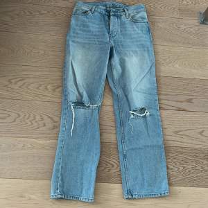 Low waist jeans från junkyard i modellen ”nervermind”🤍