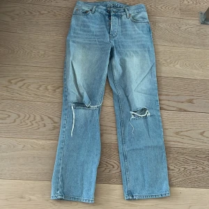 Lowwaist jeans - Low waist jeans från junkyard i modellen ”nervermind”🤍