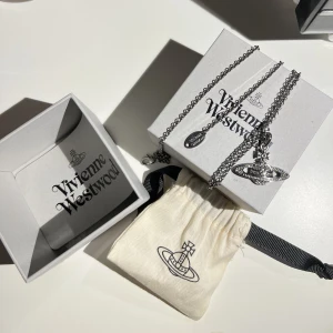 Vivienne Westwood halsband - Säljer mitt oanvända vivienne westwood halsband pga inte min stil. Pris går att diskuteras. 