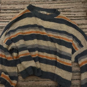 Randig tröja - Tröja som passar året om! 