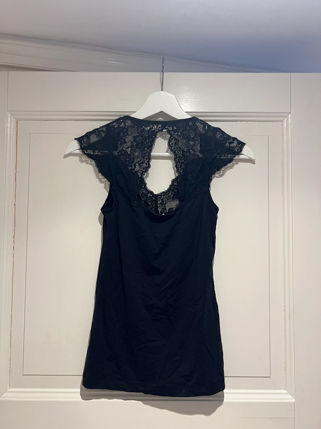 Svart spetslinne  - 90