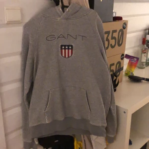 Gant hoodie - Grå gant hoodie säljes