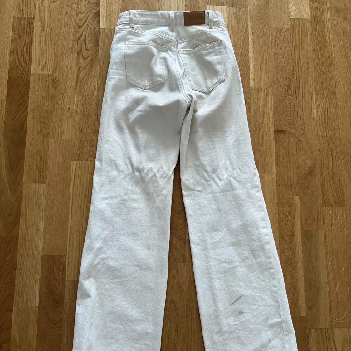 Offwhite jeans strl xs - 90