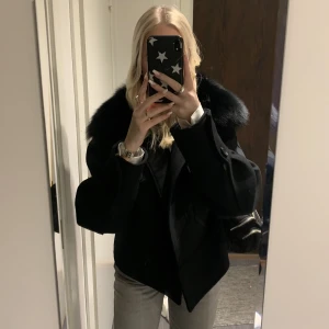 Meotine Jacka - Meotine jacka köpte detta året. Använd sparsamt och inga fula märken.