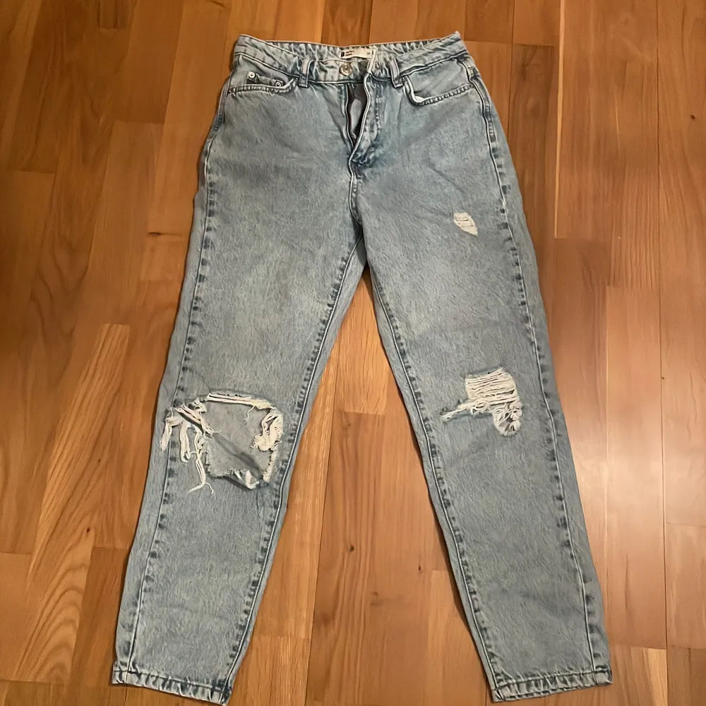 Jättefina jeans från Ginatricot som jag inte använder längre . Jeans & Byxor.