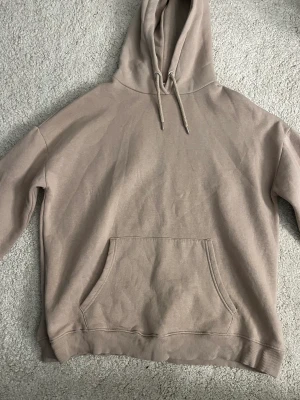 Hoddie - En jätte fin hoodie från NLY trend