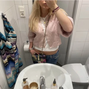 Kofta - Så sjukt snygg och skön kofta som man kan ha på flera olika sätt!!💕💕💕