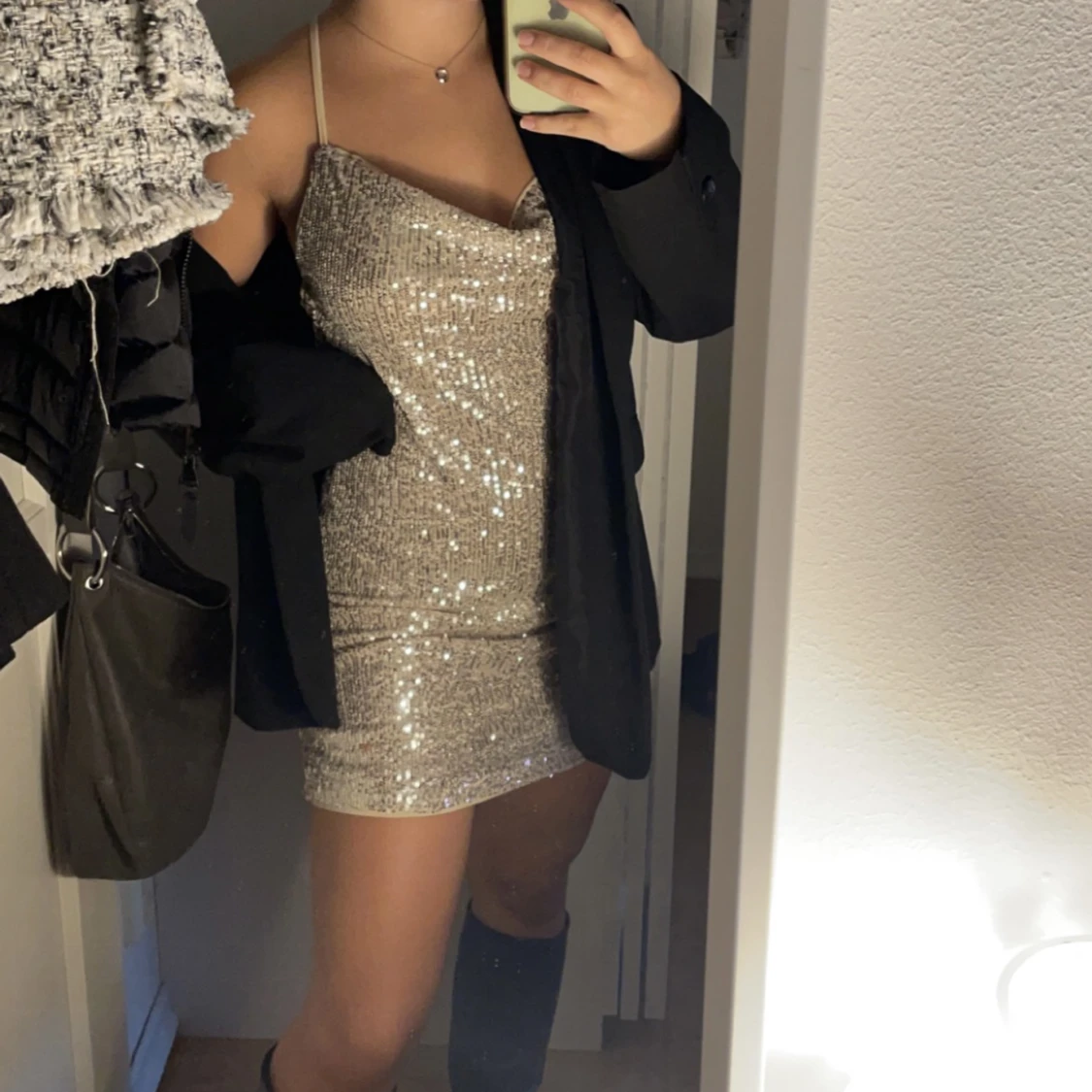 Glittrig nyårsklänning