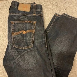 Lågmidjade Nudie Jeans - Lågmidjade jeans, storleken motsvarar ca en S:)
