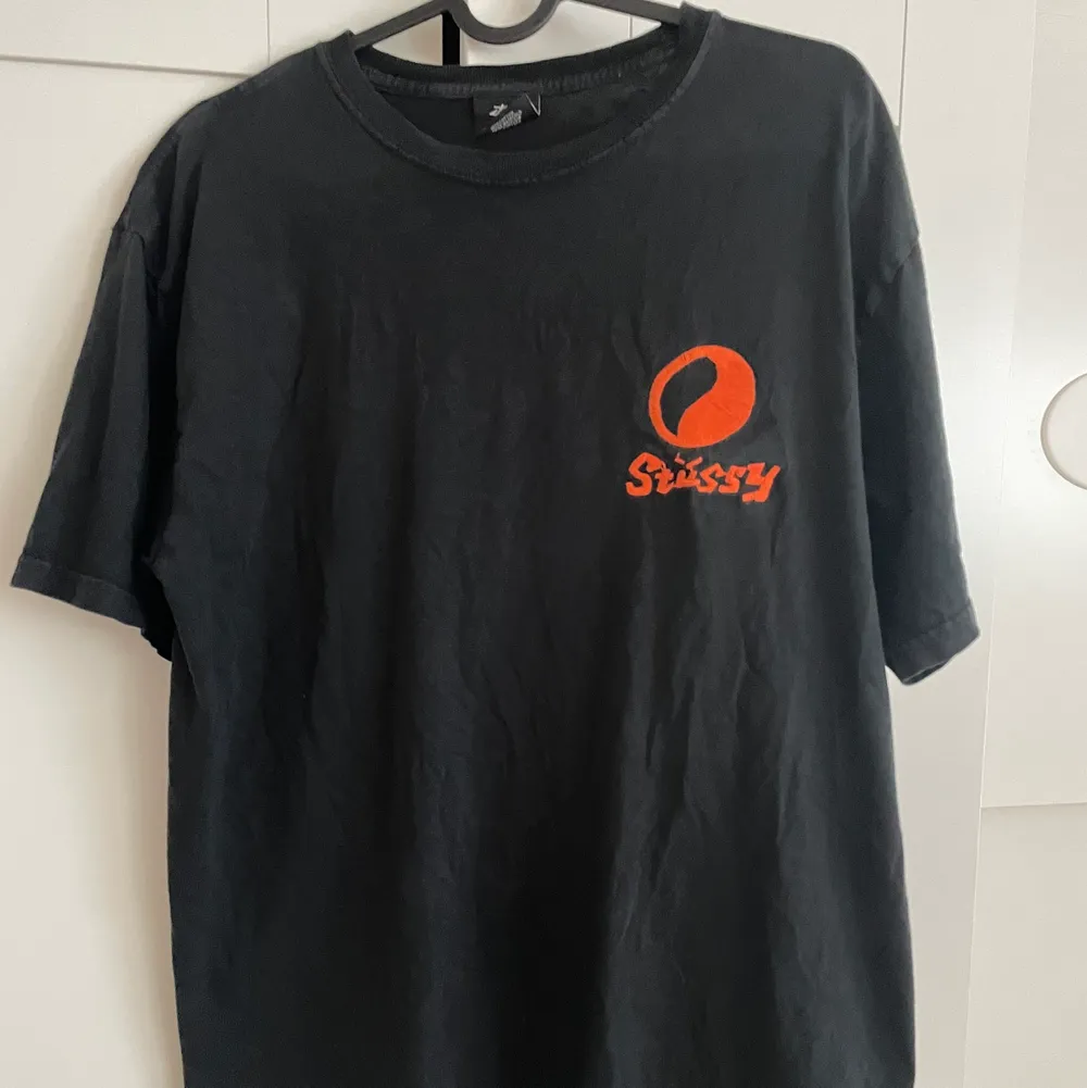 T-shirt från Stussy och Our Legacys collab 2020/21. 8/10. T-shirts.