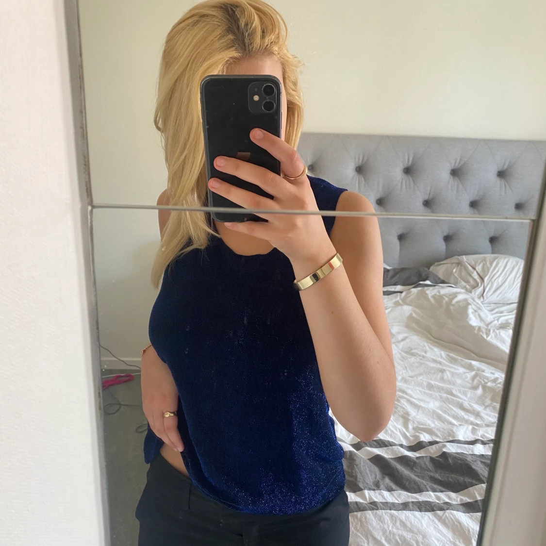 Superfin glittrig marinblå topp