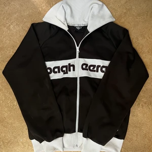 VINTAGE TRÖJA - skitsöt tröja från förr. Nyskick! Storlek S