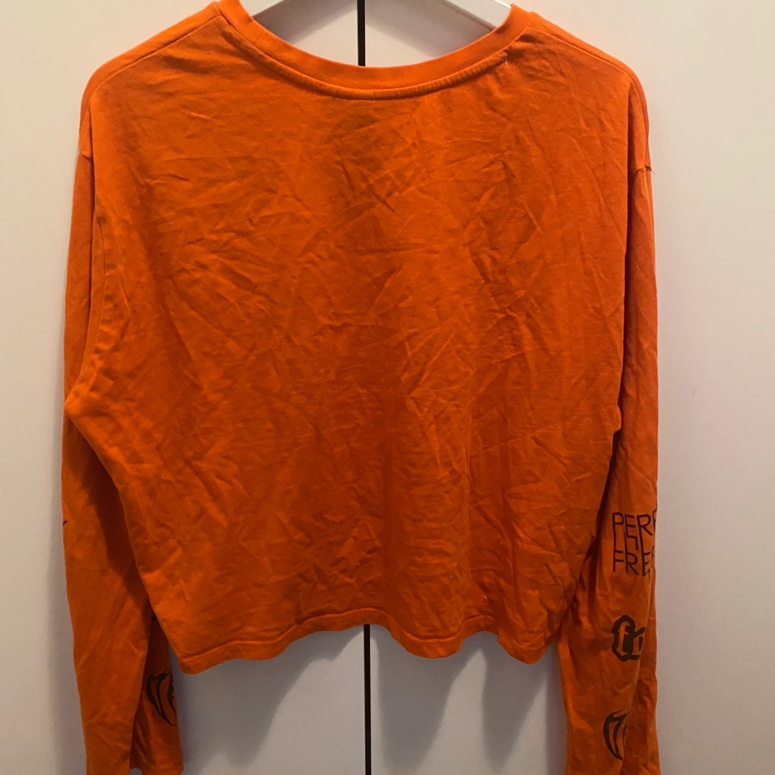 Orange croptop från H&M - 90
